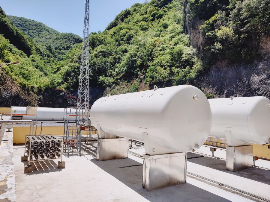 神農架天然氣公司木魚站儲罐區 神農架天然氣公司木魚站儲罐區